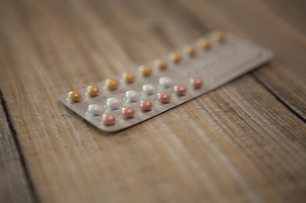 “I wish I had alternatives”: why young women are shunning hormonal birth control