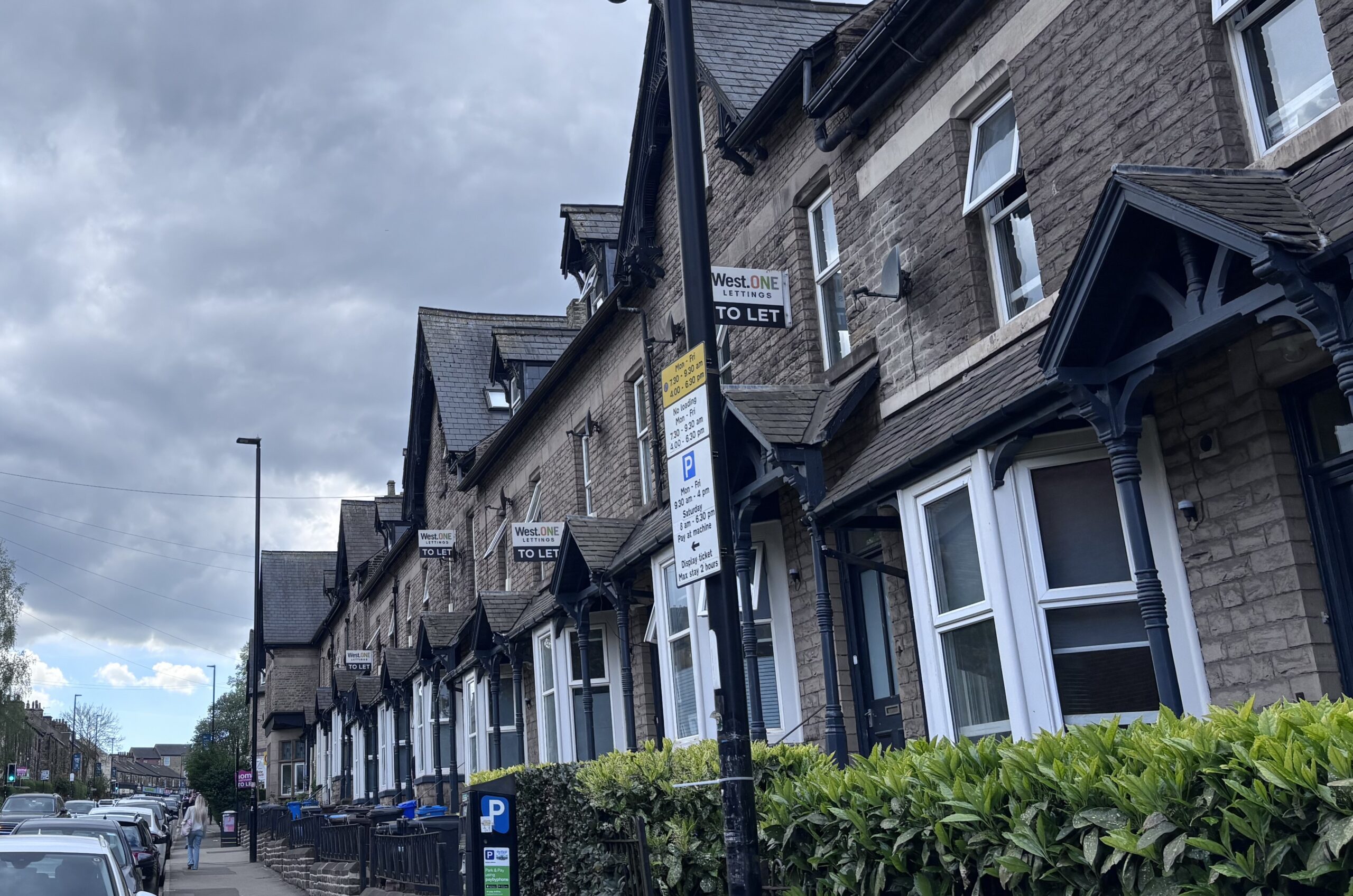 Row of houses on a busy street in Sheffield | Credits: Jenny Stoch